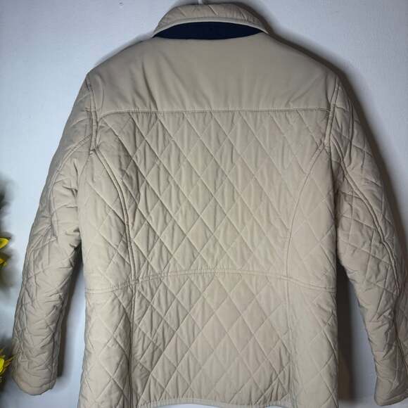 Tommy Hilfiger Women's Beige Diamond Quilted Button-Down Barn Jacket with Crest - Picture 6 of 8
